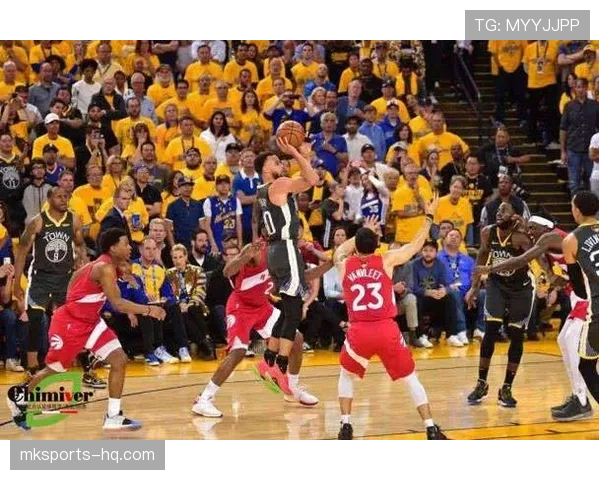 三秒规则在NBA和FIBA比赛中有哪些不同的具体应用？